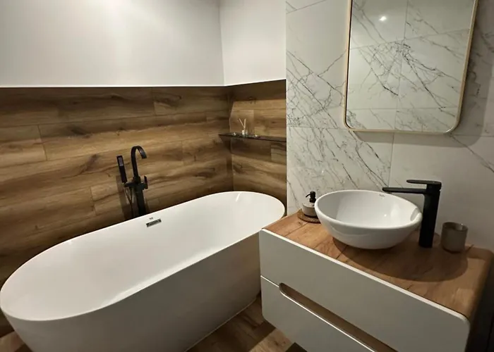 Katerina - Mona Luxury *